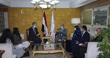 السفير البريطانى: اهتمام الشركات بالسوق المصرى والتزام بلاده بدعم قطاع النقل