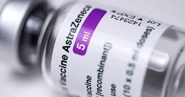 الصحة البريطانية: جرعتان من لقاح أسترازينيكا فعالتان بنسبة 90% لوقف أعراض كورونا