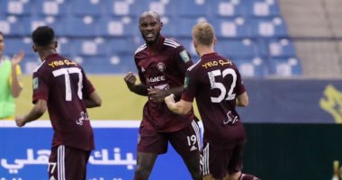 الفيصلى بطلا لكأس خادم الحرمين للمرة الأولى بفوز قاتل على التعاون.. فيديو