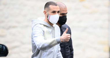 انضمام بنزيما لمعسكر فرنسا بعد غياب 2058 يوماً.. فيديو وصور