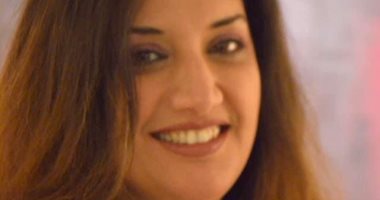 دينا مندور تعتذر عن رئاسة سلسلة الجوائز بهيئة الكتاب لهذا السبب