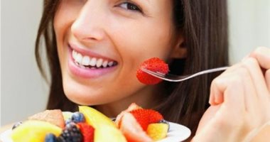 سلطة الفواكه.. "كبسولة" الصحة لتعزيز مناعتك والحفاظ على نضارة بشرتك