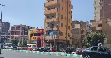 شوارع الزقازيق بقت لون واحد.. طلاء 4044 مبنى والإنذارات تلاحق المخالفين.. لايف