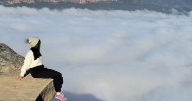 صخرة خطيرة تجذب هواة تصوير السيلفى فى سيدنى.. اعرف القصة