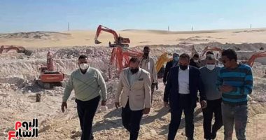 قرية شعراوى بملوى تتزين بمبادرة حياة كريمة والبدء فى مد شبكات الصرف الصحى