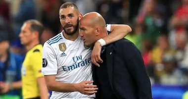 كريم بنزيما يودع زيدان: شكرا لكل ما قدمته لي بشكل جماعي وشخصي