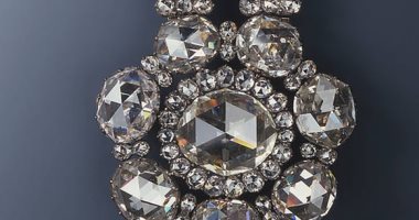 لصوص يسرقون قطعا أثرية من الذهب بقلعة بريطانية.. اعرف التفاصيل