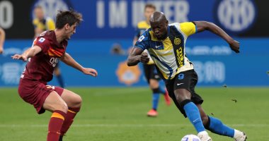 لوكاكو يتعهد ببداية عصر جديد لإنتر ميلان بعد التتويج بالكالتشيو