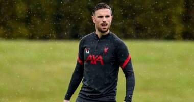 ليفربول يرحب بعودة جوردان هندرسون للتدريبات بعد شهور من الإصابة.. صورة