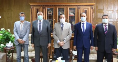 محافظ شمال سيناء يستقبل أعضاء البرنامج الرئاسى لتأهيل التنفيذيين للقيادة