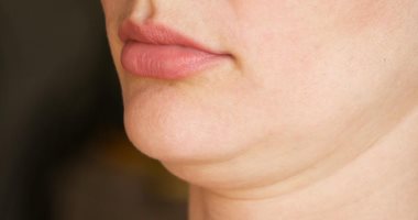 نصائح بسيطة للتخلص من الذقن المزدوج