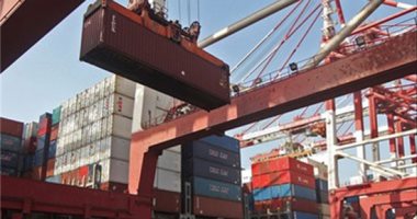 هل سمح قانون الجمارك للموظفين بالاطلاع على مستندات الشحن؟ المادة السادسة تجيب