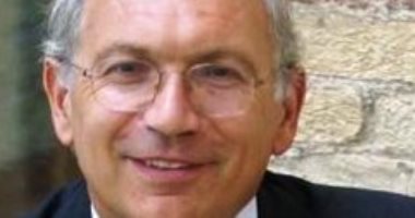 وزير التعليم الإيطالى يعلن سعى بلاده للسماح بتلقيح الأطفال من 12 عاما