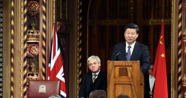 وزير خارجية الصين يدعو بريطانيا إلي تعزيز التفاهم وتبديد الشكوك بين الجانبين