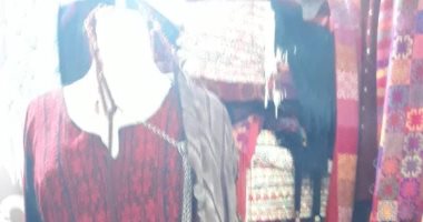 منتجات بدو سيناء التراثية تتألق فى معرض تراثنا للأثاث والمفروشات بالقاهرة.. صور