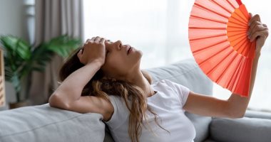 تتخيلى إن العرق مفيد لجمالك؟.. 5 فوائد تخليكى ماتشغليش التكييف