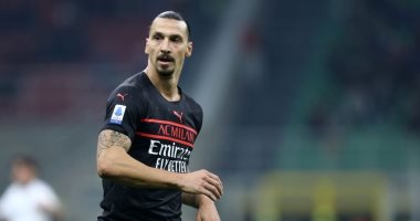 إبراهيموفيتش يقود هجوم ميلان أمام بولونيا في الدوري الإيطالي