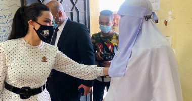 النائبة غادة على تنظم قافلة طبية بـ60 طبيبا للواحات برعاية الحكومة