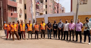 محافظ أسيوط: مواصلة تنظيم حملات نظافة وندوات توعية بحى غرب.. صور