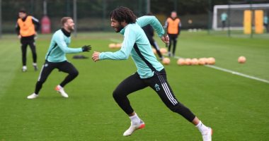 حماس وجدية محمد الننى فى تدريبات أرسنال استعدادا لليفربول: مستعد للقادم.. صور