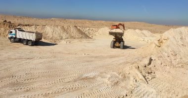 رئيس مدينة رأس سدر يتفقد مراحل إقامة سد وادى وردان للحماية من السيول .. صور