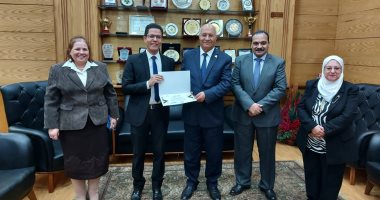 رئيس جامعة بنها يترأس اجتماع مجلس إدارة مركز القياس والتقويم .. اعرف التفاصيل