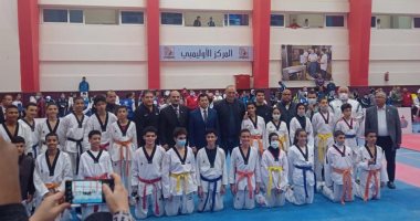 محافظ كفر الشيخ يشيد بأبطال التايكوندو لحصولهم على ذهبيات بالمشروع القومى للموهبة