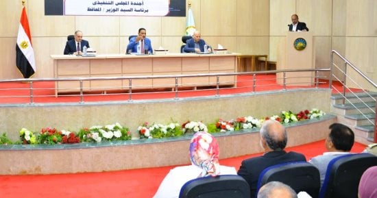 محافظ مطروح: رفع درجة الاستعداد فى القطاعات الخدمية لاستقبال عيد الأضحى