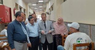 نائب رئيس جامعة بنها يتفقد الامتحانات بكليتى الحقوق والتربية الرياضية.. صور