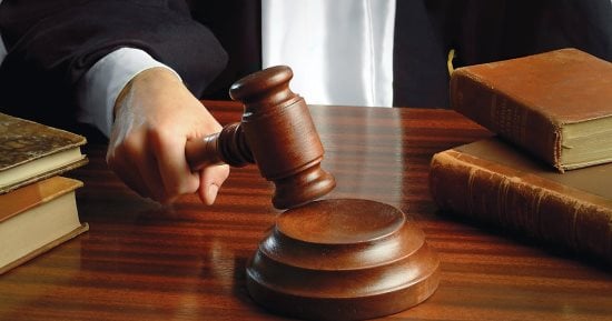 تونس ترفض الإفراج عن متهمين بقضية "تسفير إرهابيين" بينهم رئيس حكومة أسبق