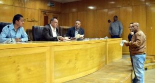 سكرتير عام الأقصر يناقش مشكلات وشكاوى المواطنين في لقاء اليوم المفتوح الأسبوعي