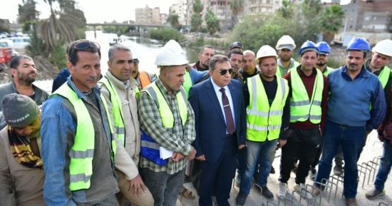 محافظ الدقهلية يتفقد كوبرى ومستشفى نبروه ويوجه زيادة شبابيك صرف تذاكر العلاج