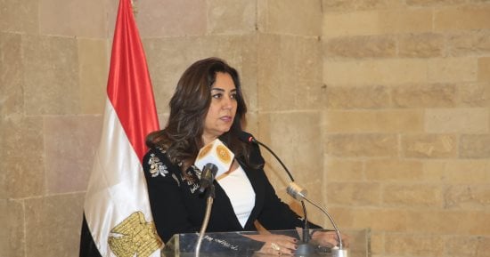 وزيرة التنمية المحلية ومحافظ القاهرة يكرمان فرق تنظيم المنتدى الحضرى العالمى