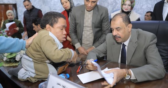 محافظ سوهاج يستمع لمطالب واحتياجات المواطنين فى اللقاء الجماهيرى