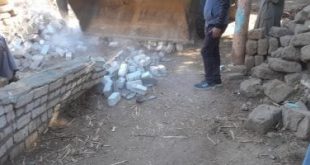 إزالة 11 حالة تعد بالبناء على الأراض الزراعية بمركز إسنا فى الأقصر.. صور