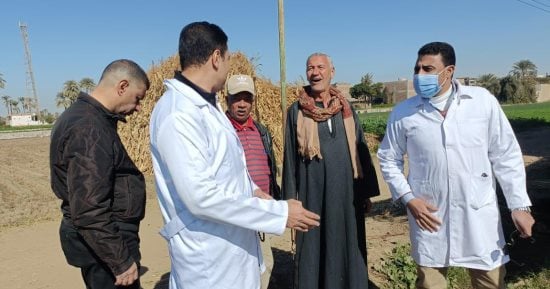 "بيطرى سوهاج" يستجيب لشكاوى أهالى قرية الجريدات وينظم حملة للتوعية ضد الأمراض