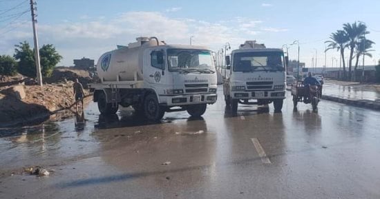 تصريف وسحب مياه الأمطار من شوارع العريش