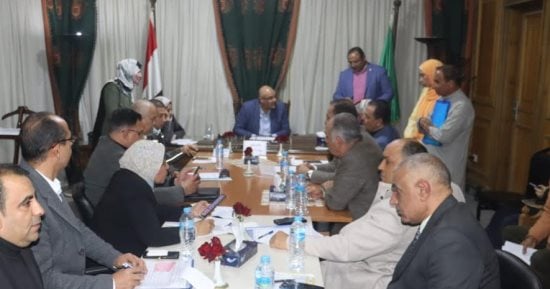 توفير فرص عمل وإعفاء من المصروفات فى لقاء محافظ القليوبية بالمواطنين