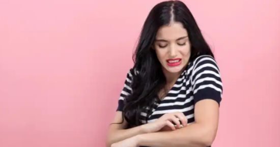 حساسية الجلد في الشتاء.. الأسباب والأعراض ونصائح لأصحاب البشرة الحساسة