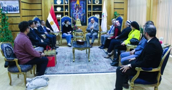 رئيس جامعة المنصورة يستقبل وفد جامعة شنيانج جيان تشو الصينية لبحث تعزيز سبل التعاون