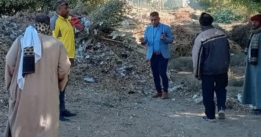 رئيس مدينة البياضية بالأقصر يخصص قطعة أرض لإقامة سوق اليوم الواحد.. صور