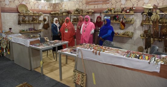 سيدات حلايب وشلاتين بمعرض تراثنا: مشغولاتنا بدوية ويدوية وصديقة للبيئة