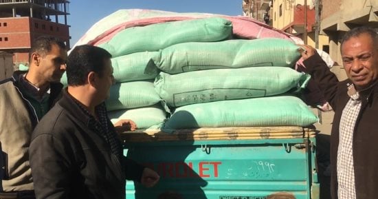 ضبط سيارة محملة بـ3 أطنان دقيق مدعم قبل بيعها بالسوق السوداء بالإسماعيلية