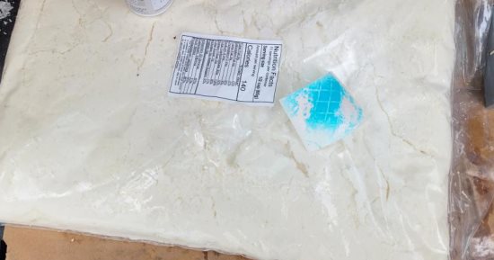 كوكتيل الكوكايين.. إسبانيا تحبط محاولة تهريب مخدرات داخل حاويات الفاكهة