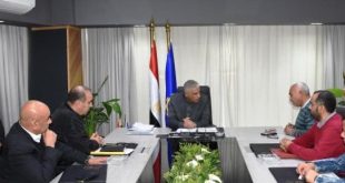 محافظ أسوان: مهلة 15 يومًا لإنهاء مشروع إحلال خطوط مياه "كسر الحجر"