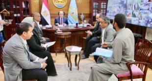 محافظ كفر الشيخ يناقش 11 طلبا وشكوى متنوعة فى لقاء المواطنين