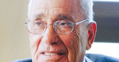 محمد حسنين هيكل "أديبا" في العدد الجديد من مجلة "عالم الكتاب"