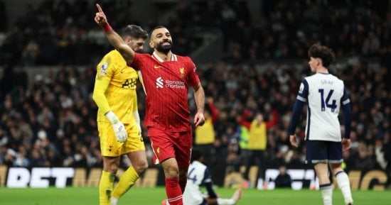 محمد صلاح ينافس ليفاندوفسكى على جائزة الحذاء الذهبى الأوروبى