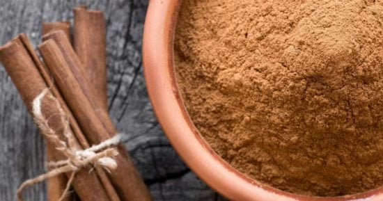 من مطبخك.. أضف هذين المكونين للحليب لتخفيف التهاب الحلق وعسر الهضم فى الشتاء